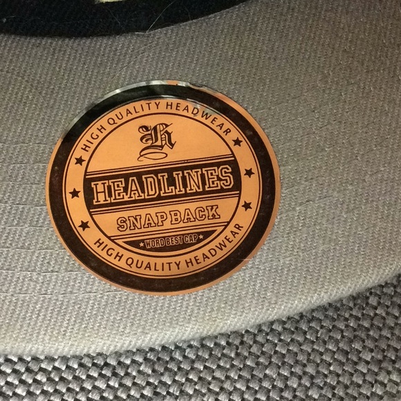 LA 🧢 Cap - Picture 5 of 5